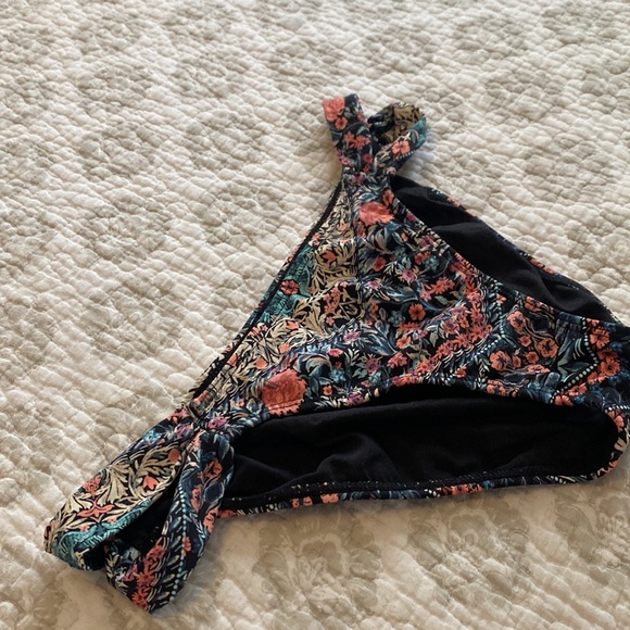 Surf bikini - Picture 7 of 7